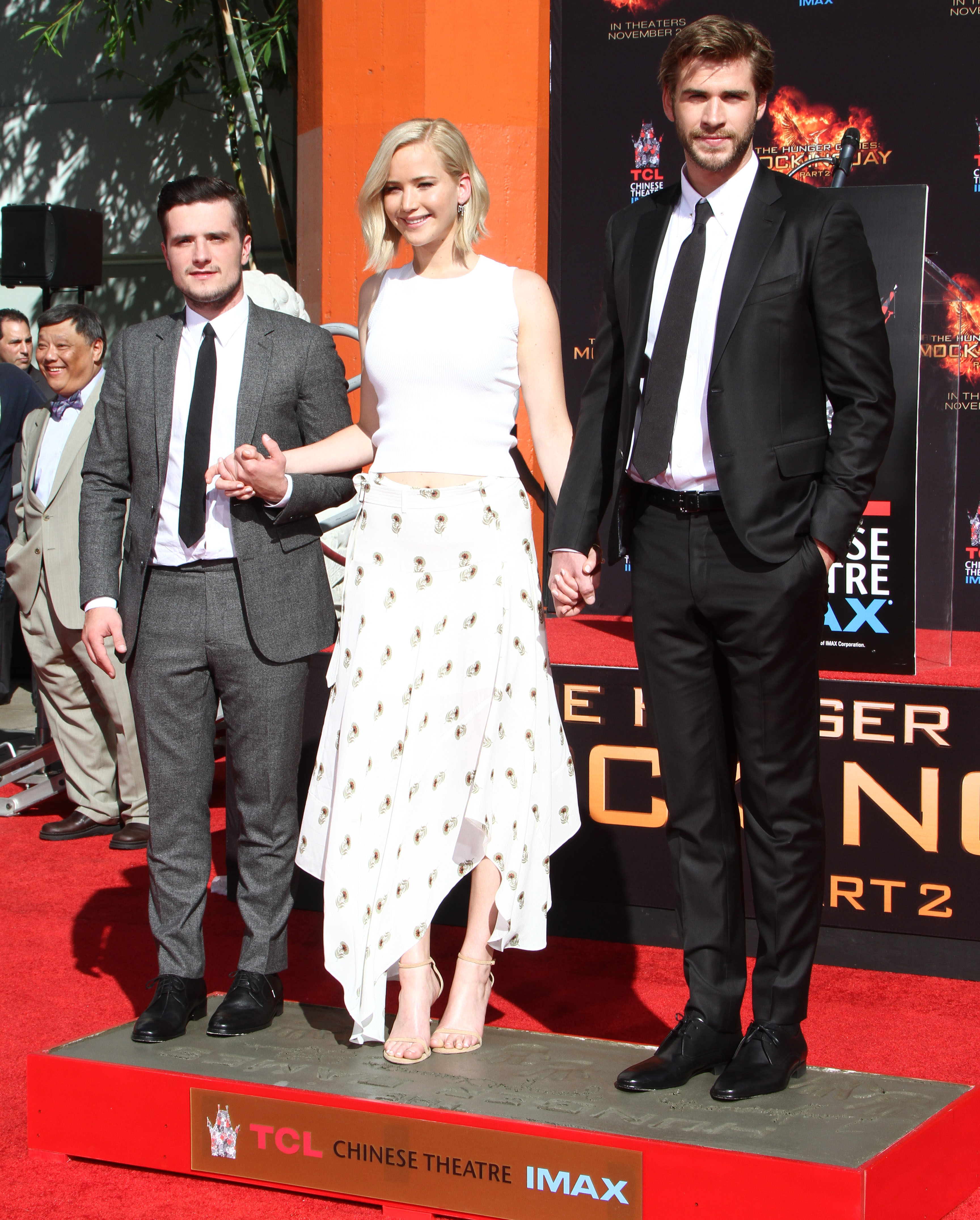 The_Hunger_Games_Hand_and_FootPrint_Ceremony_022.jpg