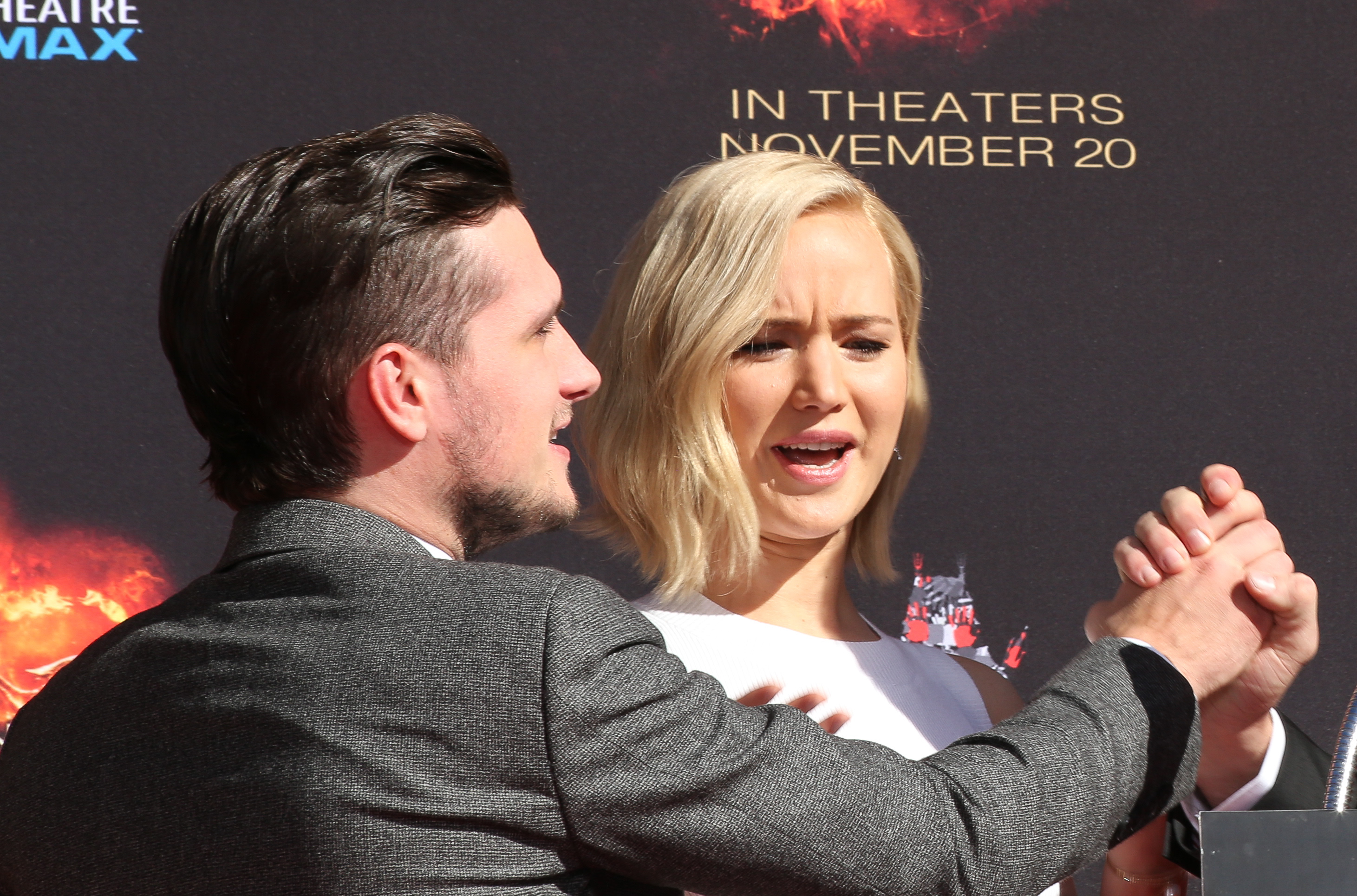 The_Hunger_Games_Hand_and_FootPrint_Ceremony_028.jpg